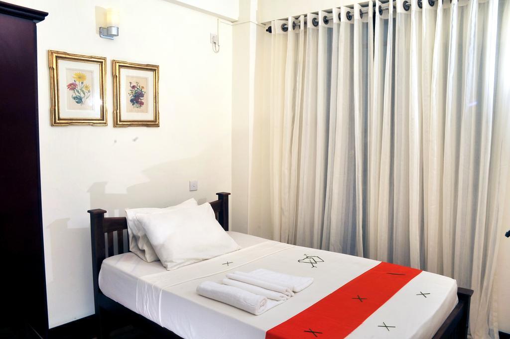Prestige Court Residencies Hotel Dehiwala-Mount Lavinia Exterior photo