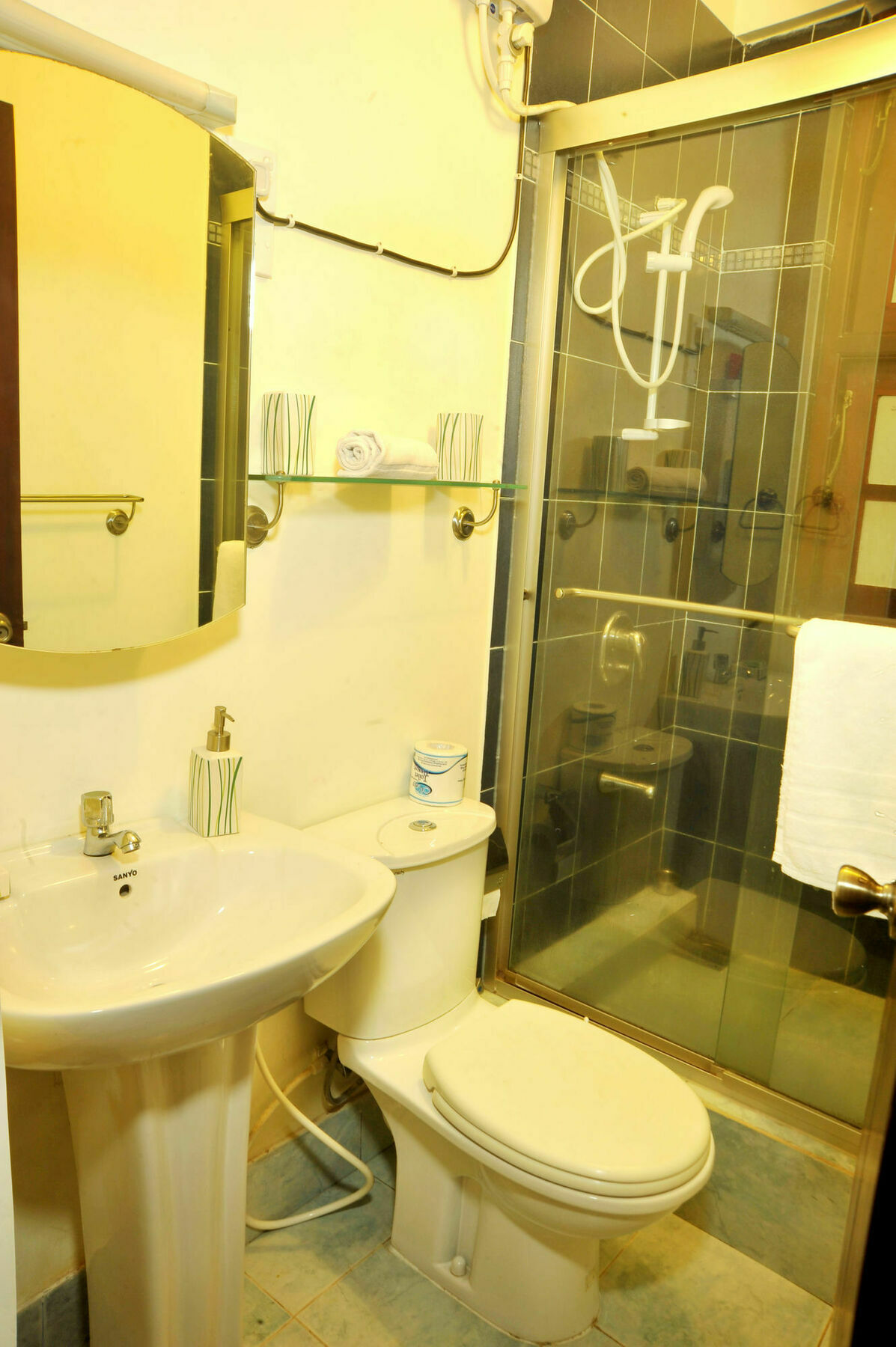 Prestige Court Residencies Hotel Dehiwala-Mount Lavinia Exterior photo